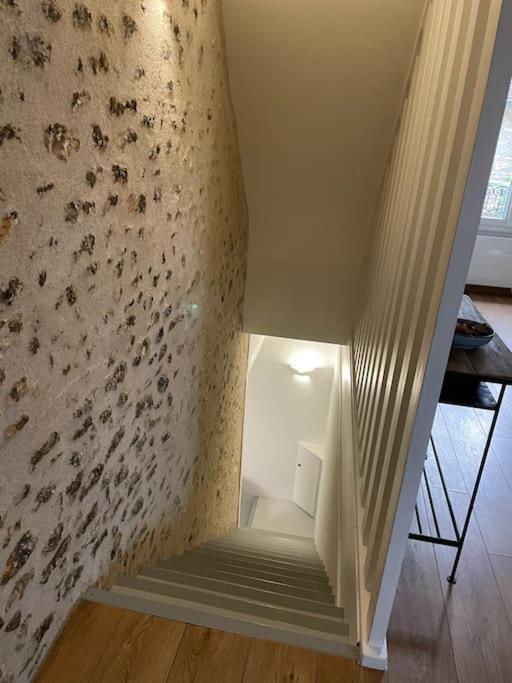 Tiny Paradise - 2 Bedrooms Apartment Montigny-sur-Loing Luaran gambar